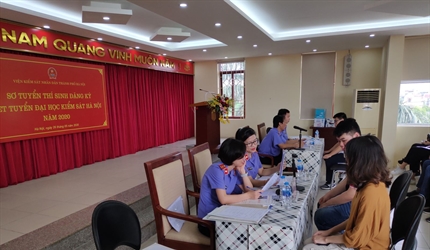 Sơ tuyển thí sinh đăng ký vào trường Đại học Kiểm sát Hà Nội năm 2020